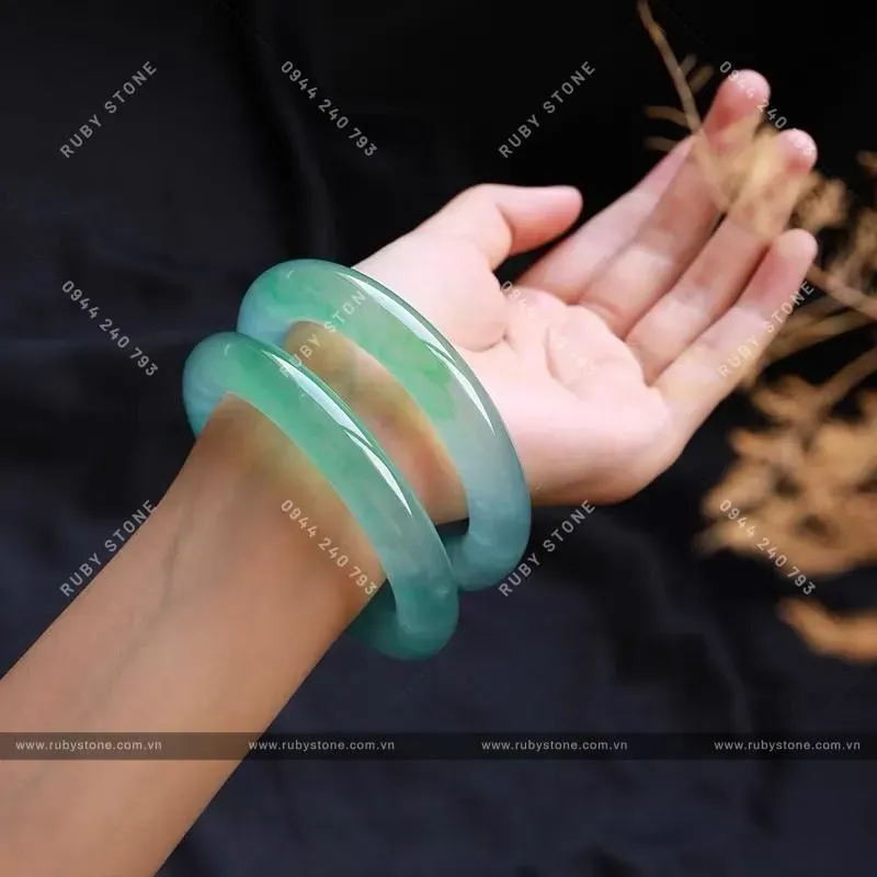 Sự khác nhau cơ bản của Jadeite jade (Ngọc cẩm thạch) và Nephrite jade (Ngá»c bÃ­ch)