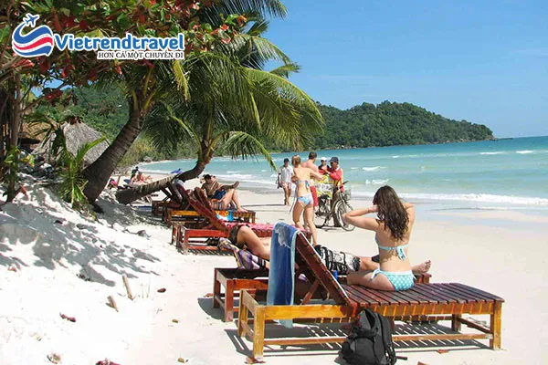 Vẻ đẹp nguyên sơ của Bãi Sao Phú Quốc dưới ánh nắng nhuộm vàng