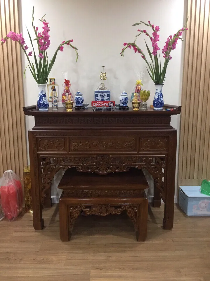 Các chú ý về hướng bàn thờ