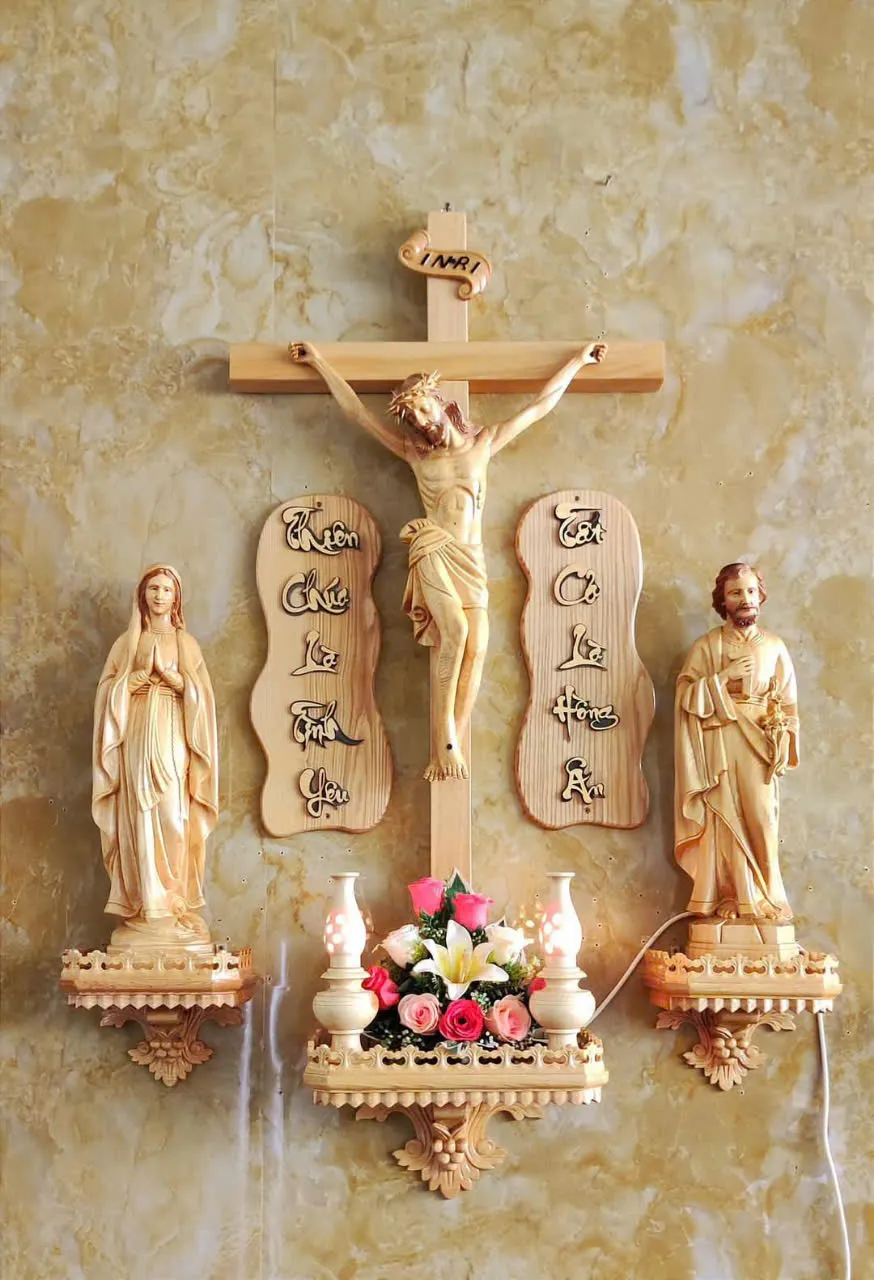 Bàn thờ Công giáo trong gia đình