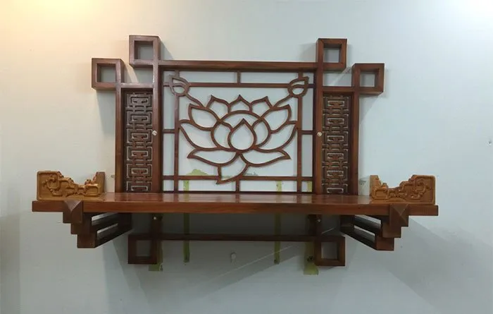 Mẫu bàn thờ treo tường cho chung cư hiện đại giúp tối ưu diện tích và chuẩn phong thủy