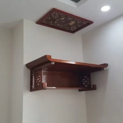 Bàn thờ treo 89cm gỗ mít màu tối BTT77