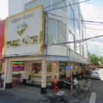 Mẫu nhẫn vàng đính đá tinh xảo tại cửa hàng Ngọc Bích