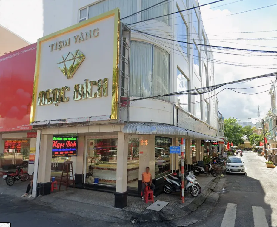 Tiệm Vàng Ngọc Bích Rạch Giá: Cập Nhật Bảng Giá Và Kinh Nghiệm Mua Sắm 2026 28 Mẫu nhẫn vàng đính đá tinh xảo tại cửa hàng Ngọc Bích