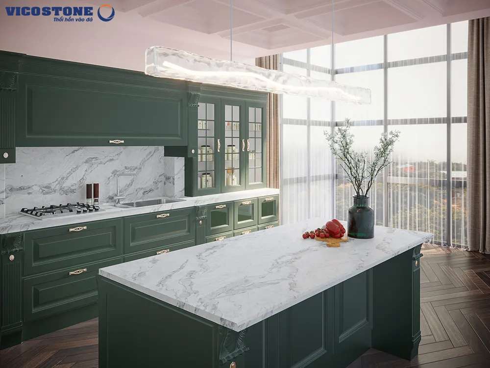 Phòng bếp lấy màu xanh lục - màu bản mệnh Mộc làm chủ đạo, mang lại sự hòa thuận, bình an cho gia đình.