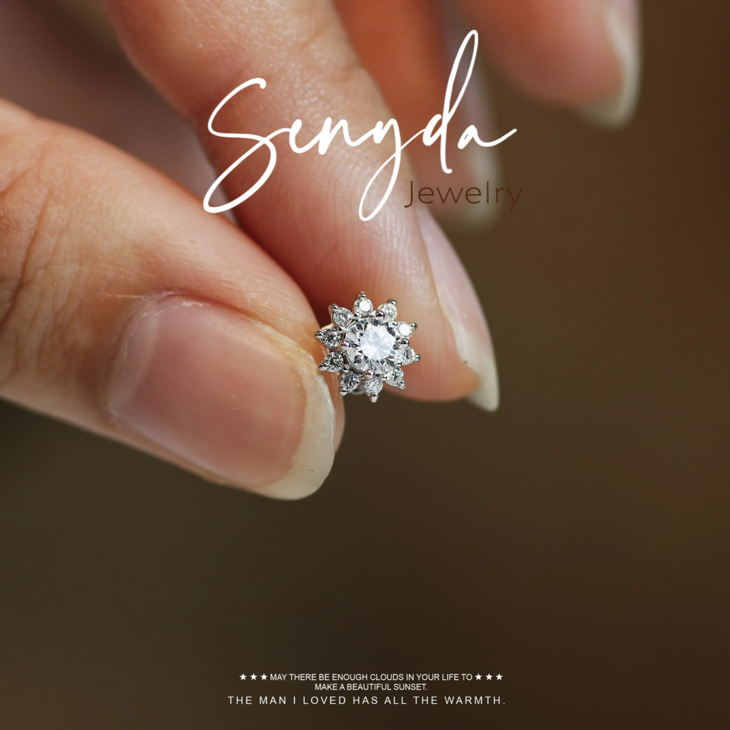 Chọn quà trang sức cho phụ nữ trung niên