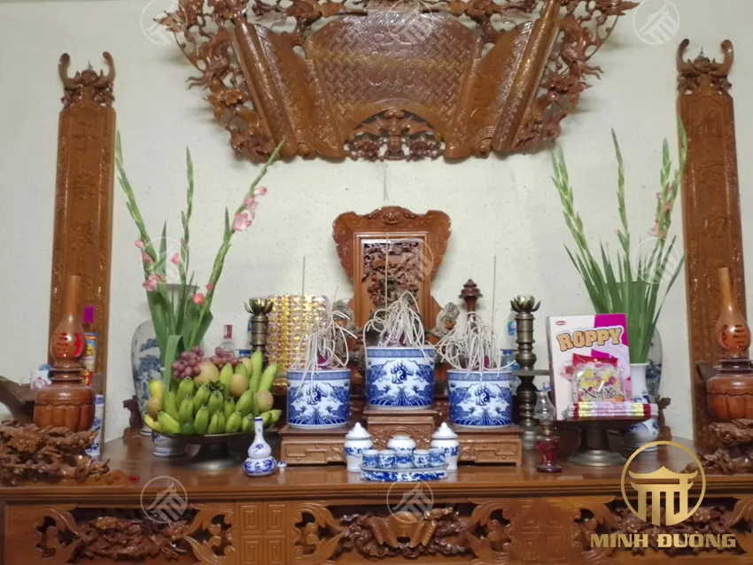 Quy trình bao sái bàn thờ và tỉa chân nhang đúng cách