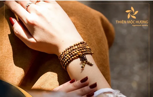 Quy trình tẩy uế vòng tay trầm hương trước khi trì chú