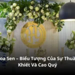 Chưng hoa bàn thờ ngày cưới tinh tế với hoa sen trắng