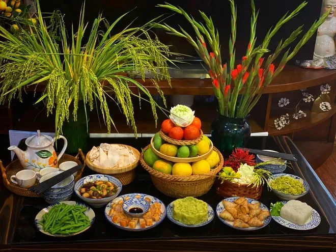 Chuẩn bị mâm cỗ cúng Vu Lan, xá tội vong nhân đúng cách - Đài phát thanh và truyền hình Nghệ An