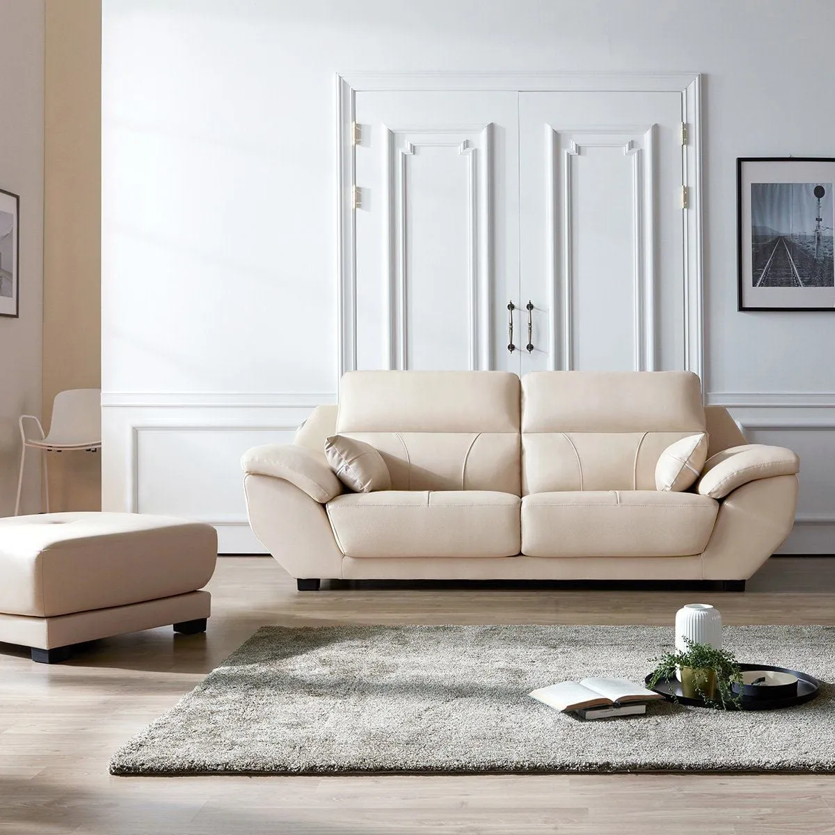 Mẫu sofa da SF312A với tone màu trung tính dễ phối nội thất