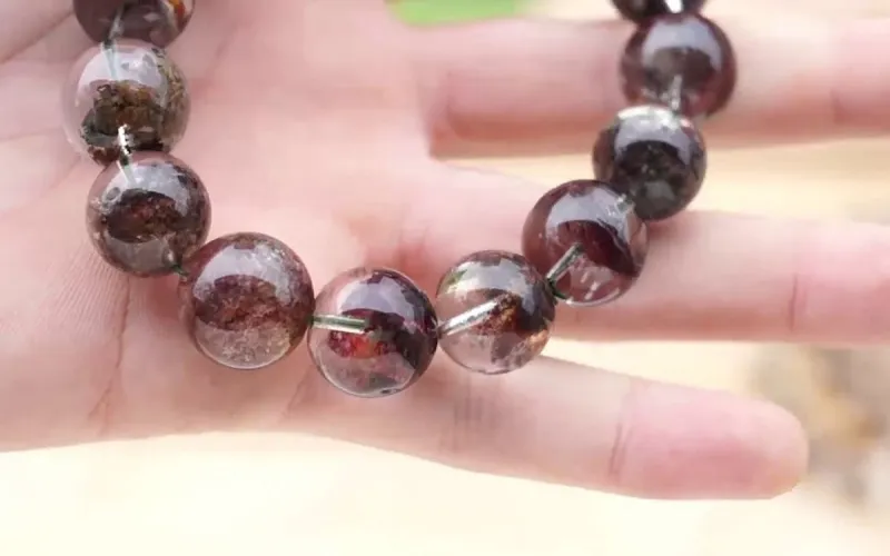 Vòng tay đá thạch anh không thay thế điều trị y tế