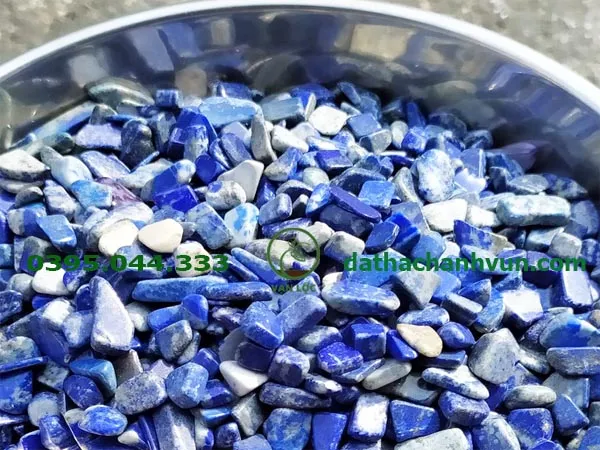 Đá thạch anh vụn xanh nước biển dùng trong trấn trạch và trang trí