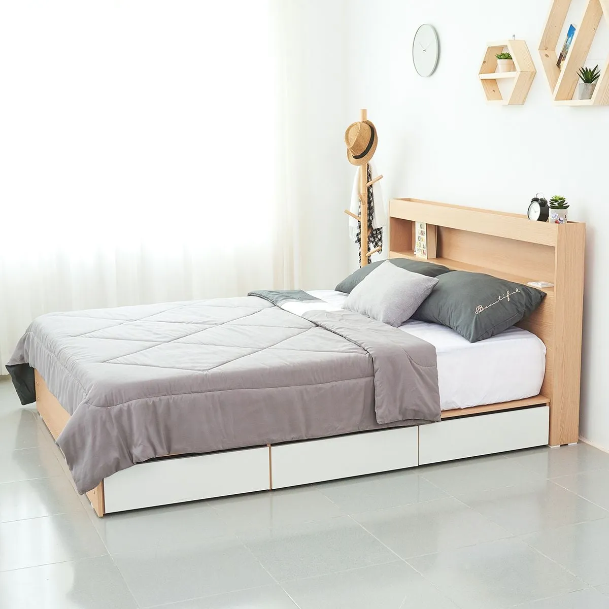 Mẫu giường gỗ DB026 có ngăn kéo chứa đồ tiện lợi