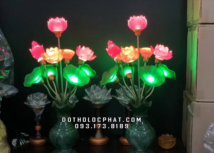 Mẫu đèn bình ngọc hoa sen phong thủy
