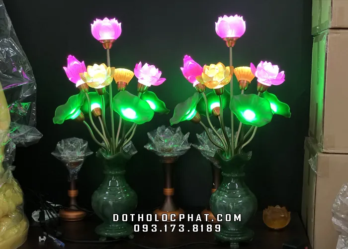 Cận cảnh mẫu đèn bình ngọc