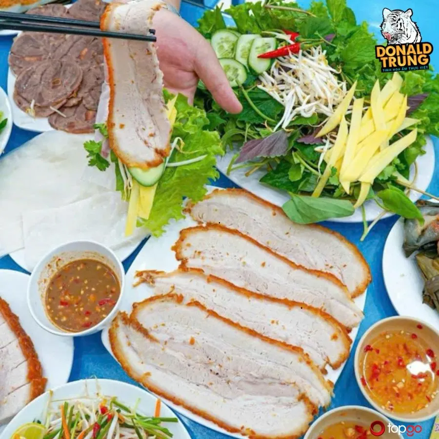 Đĩa bánh tráng cuốn thịt heo chuẩn vị tại 141 Đỗ Bá Ngũ Hành Sơn Đà Nẵng