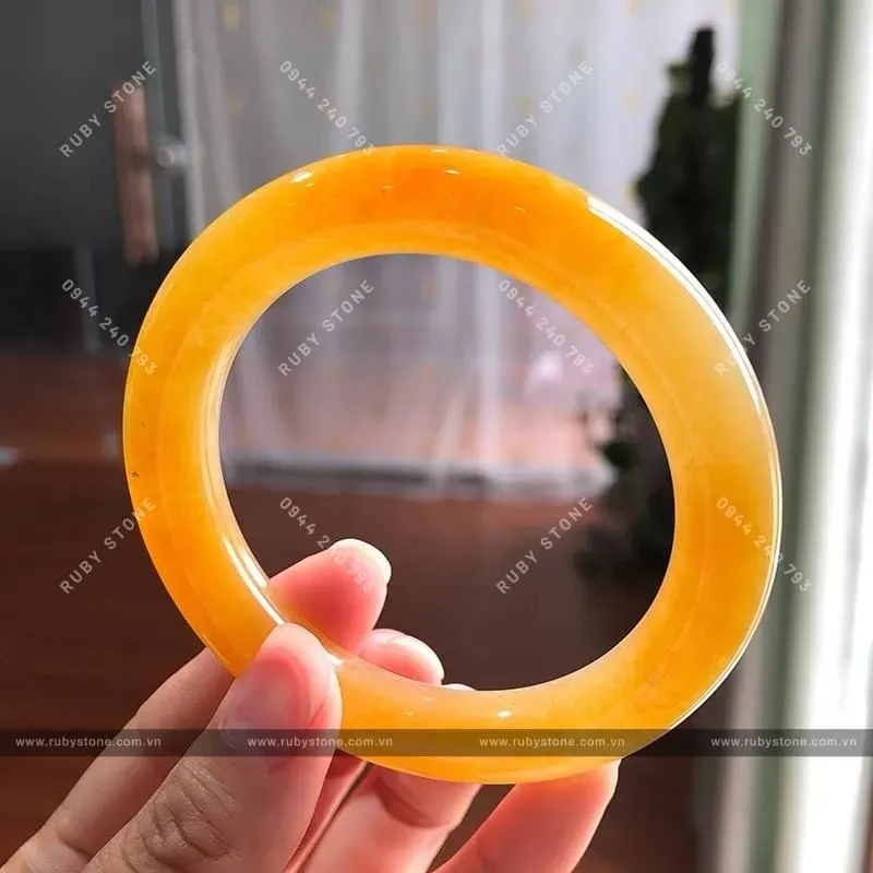 Sự khác nhau cơ bản của Jadeite jade (Ngọc cẩm thạch) và Nephrite jade (Ngá»c bÃ­ch)