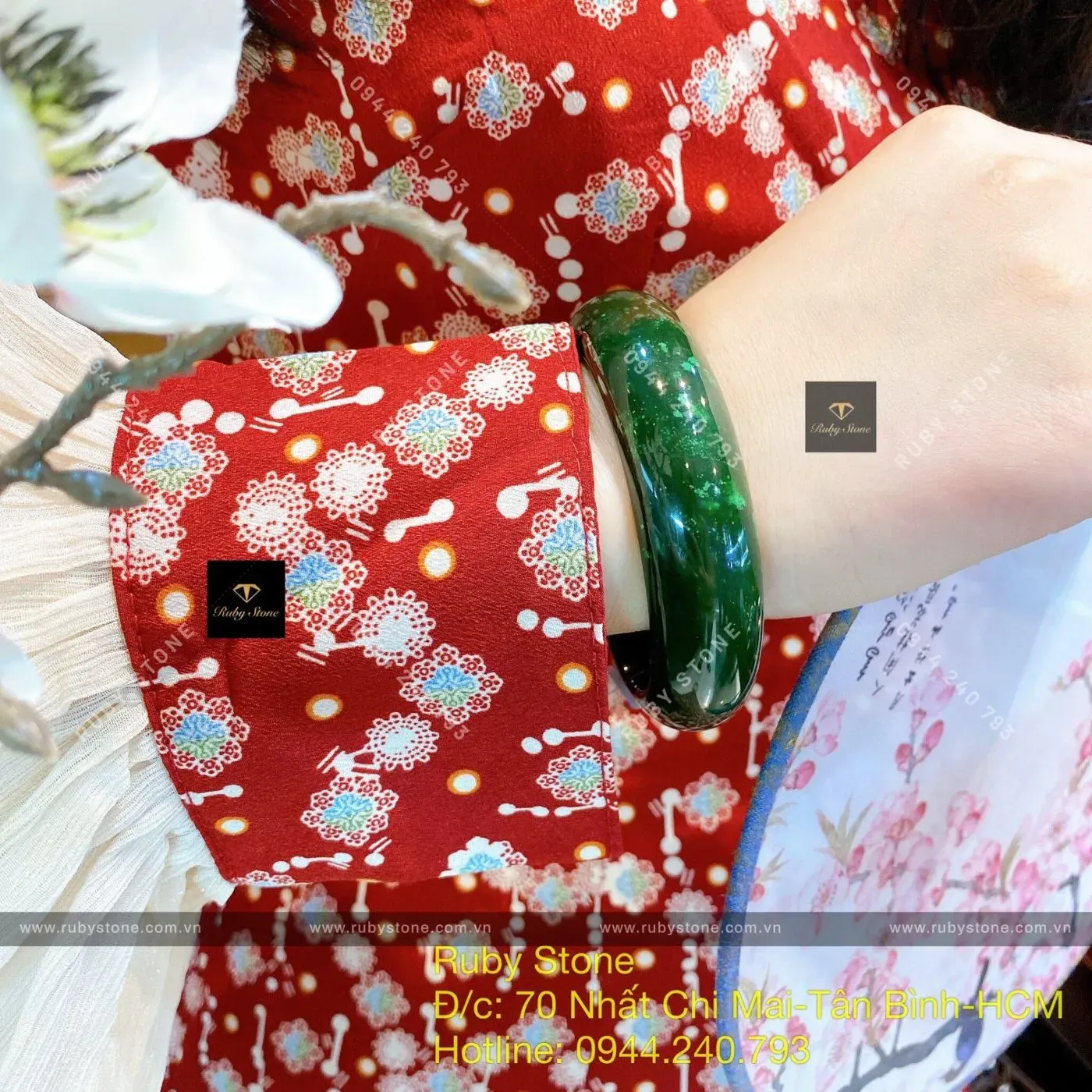 Sự khác nhau cơ bản của Jadeite jade (Ngọc cẩm thạch) và Nephrite jade (Ngá»c bÃ­ch)