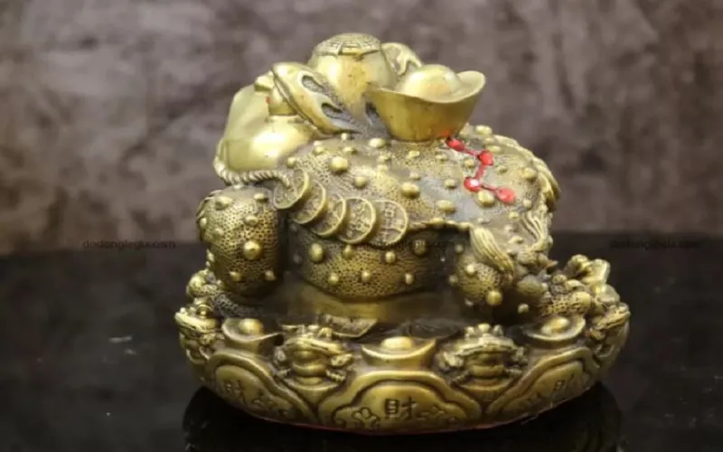 Ngọc bích nephrite tự nhiên màu xanh lá, thuộc mệnh Mộc