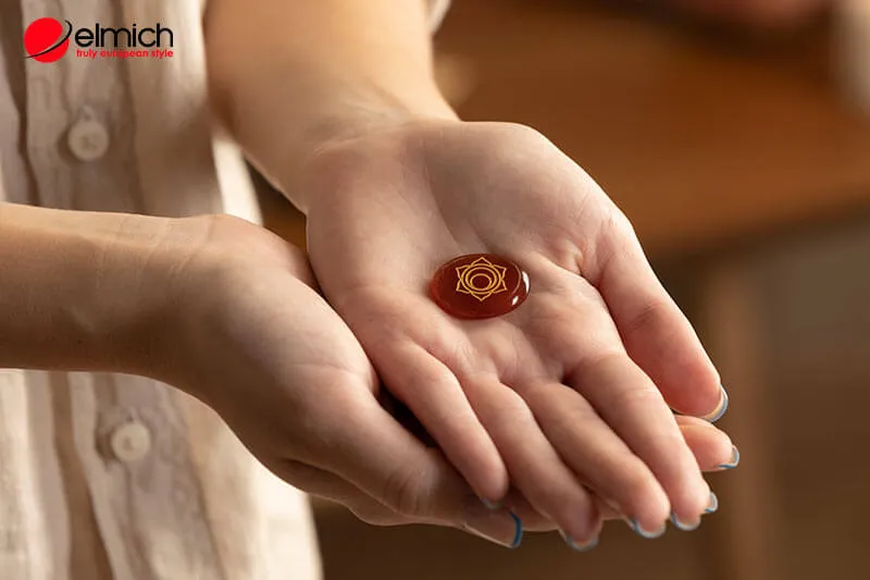 Sử dụng đá phong thủy hợp mệnh Thổ để hút tài lộc