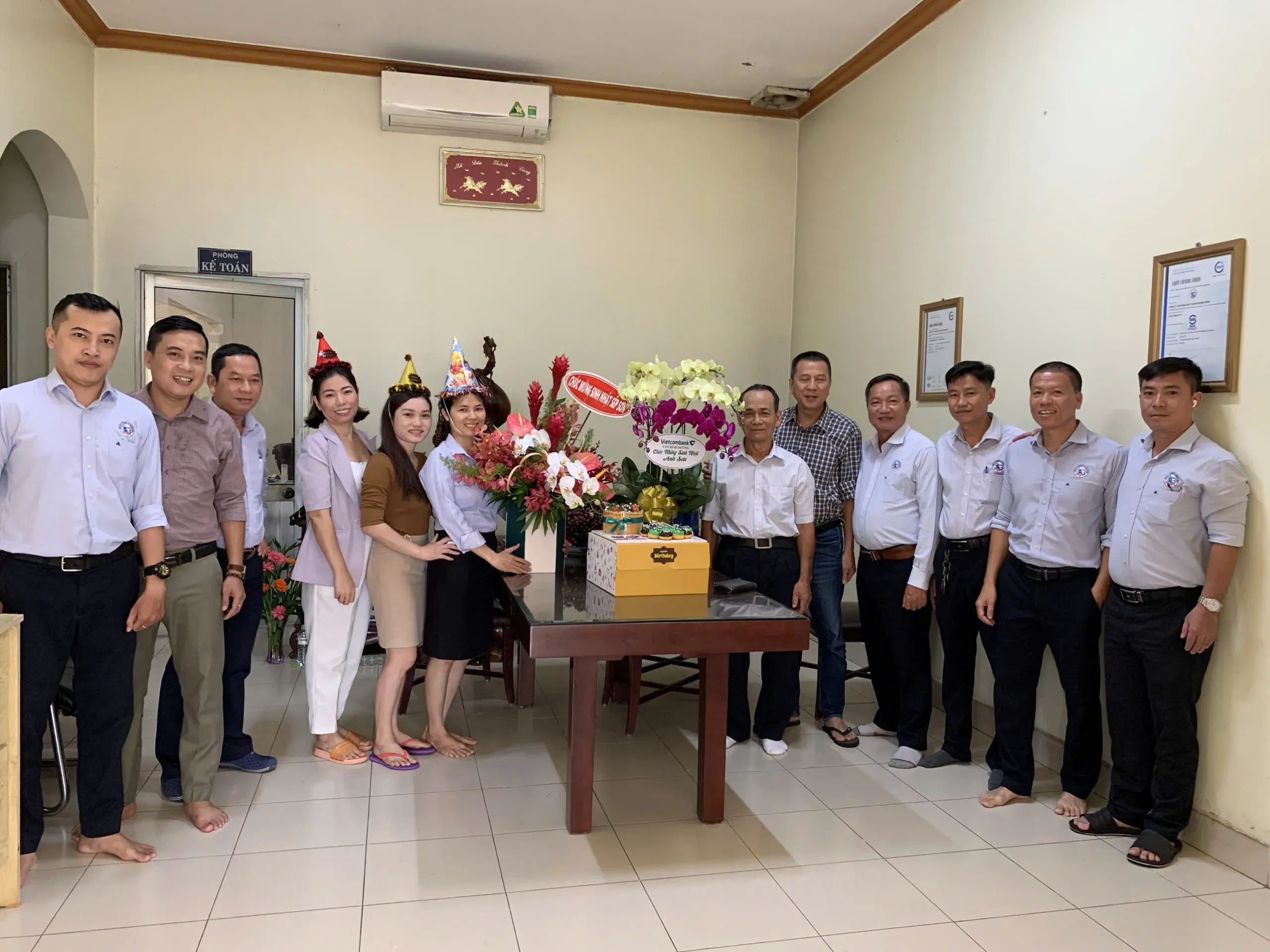 Đội ngũ nhân sự và kỹ sư giàu kinh nghiệm của Công ty Khánh Bình