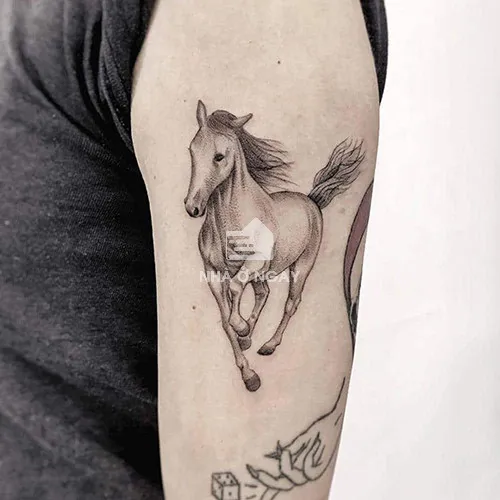 Hình xăm dê hợp mệnh Thổ 1990