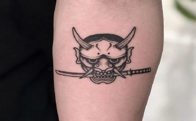 Hinh xam vong tay Nhat co mat quy