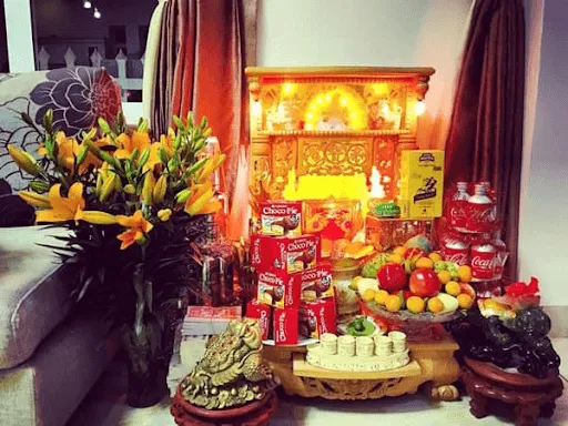 Bàn thờ đặt dưới đất