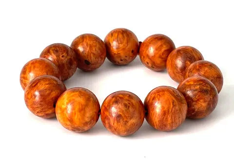 Vòng tay gỗ huyết rồng màu đỏ đậm