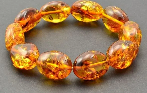 Đá Hổ Phách Hợp Mệnh Gì? Cẩm Nang Chọn Amber Chuẩn Phong Thủy 2026 5 Hổ phách Amber vàng nâu là nhựa cây hóa thạch hàng triệu năm