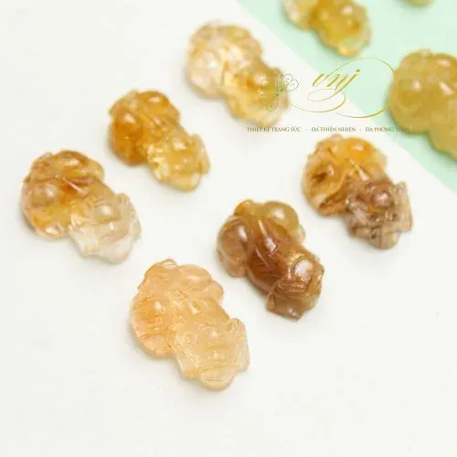 Tỳ hưu thạch anh tóc vàng chuẩn phong thủy 2026