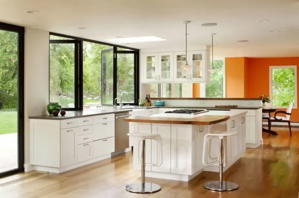 Hướng Bếp Có Nên Cùng Hướng Nhà Không? Giải Đáp Từ Phong Thủy 14 Tránh đặt bếp ở vị trí người đi đường có thể nhìn thẳng vào