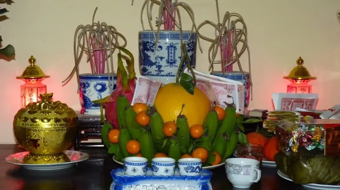 Mâm lễ cúng chay trang trọng trong nghi lễ ngày rằm