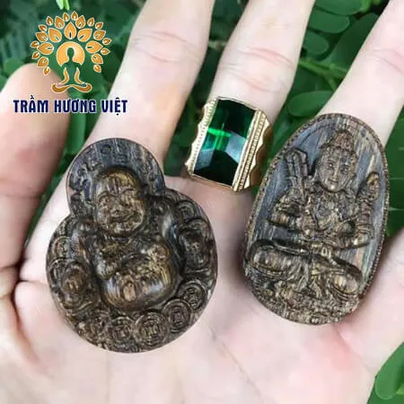 Mặt trầm hương sánh ghép chìm nước (st)