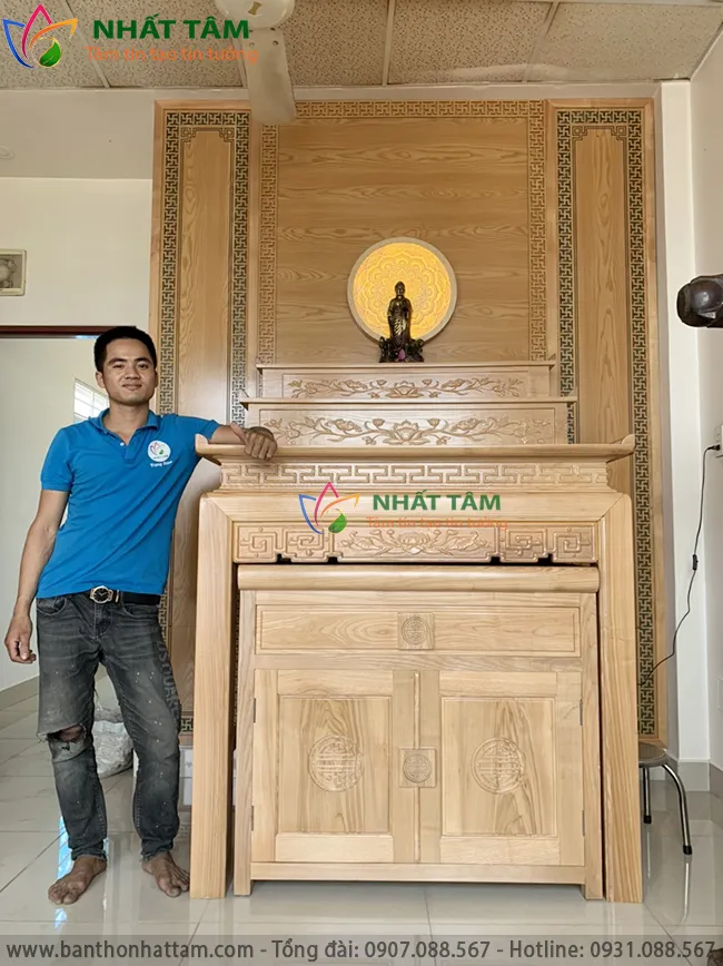 Chuyên gia phong thủy đo đạc vị trí đặt bàn thờ theo la bàn Bát Trạch