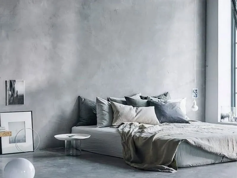 Mẫu phòng khách sử dụng tông màu xám kết hợp nội thất gỗ cho người mệnh Thổ