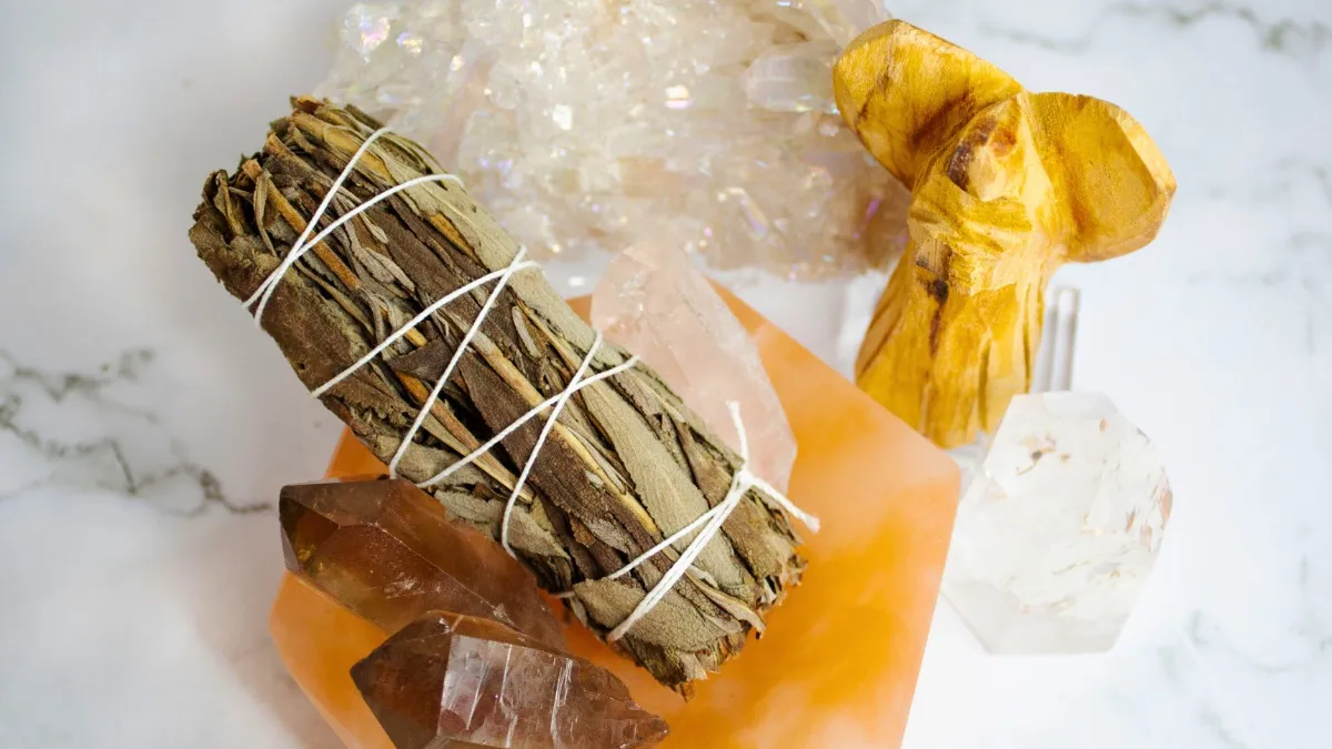 mệnh kim khắc với mệnh gì