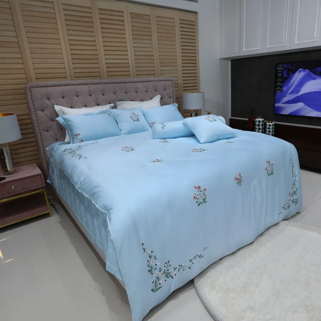 Chăn ga gối màu xanh lam trang nhã