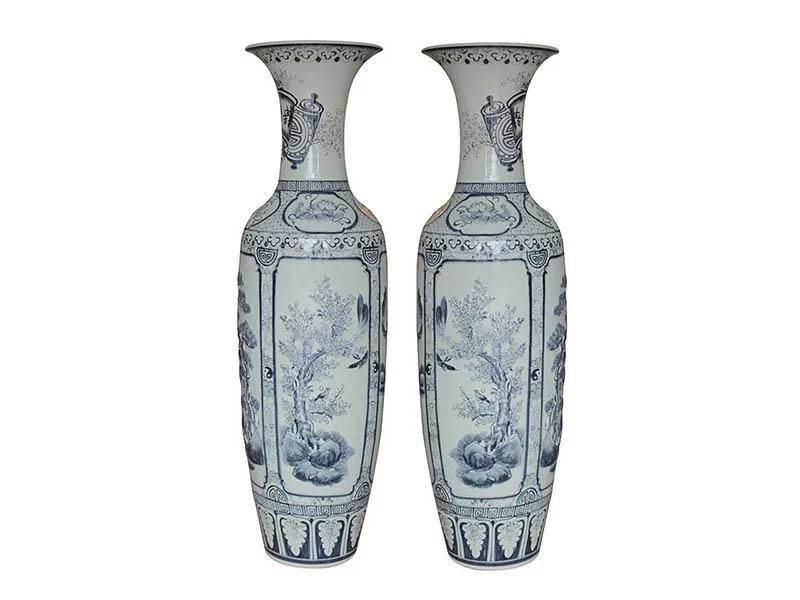 Lục bình bát tràng đắp nổi tứ cảnh mang lại bình an.