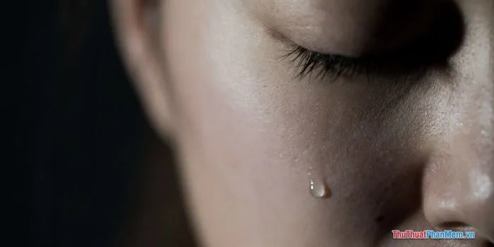 Giấc mơ thấy mình khóc đến toát mồ hôi ướt đẫm