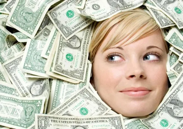 Nằm mơ thấy người ta cho tiền đánh số gì