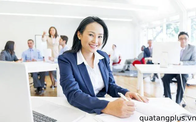 Sự nghiệp nữ mạng Đinh Mão thường duy trì ở mức trung bình ổn định