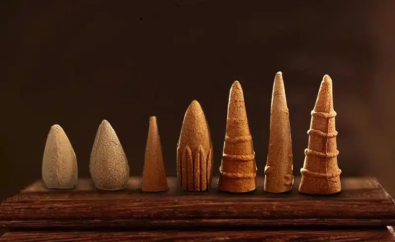 Nụ trầm hương tự nhiên có màu nâu đất đặc trưng với vân gỗ tự nhiên