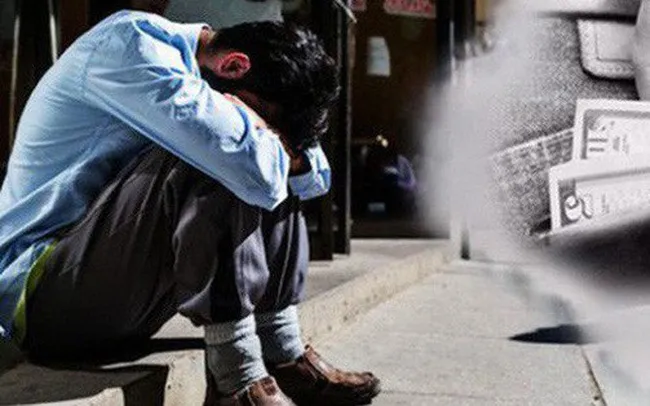 Người đàn ông đang cố gắng đứng vững trước những khó khăn thử thách trong cuộc sống