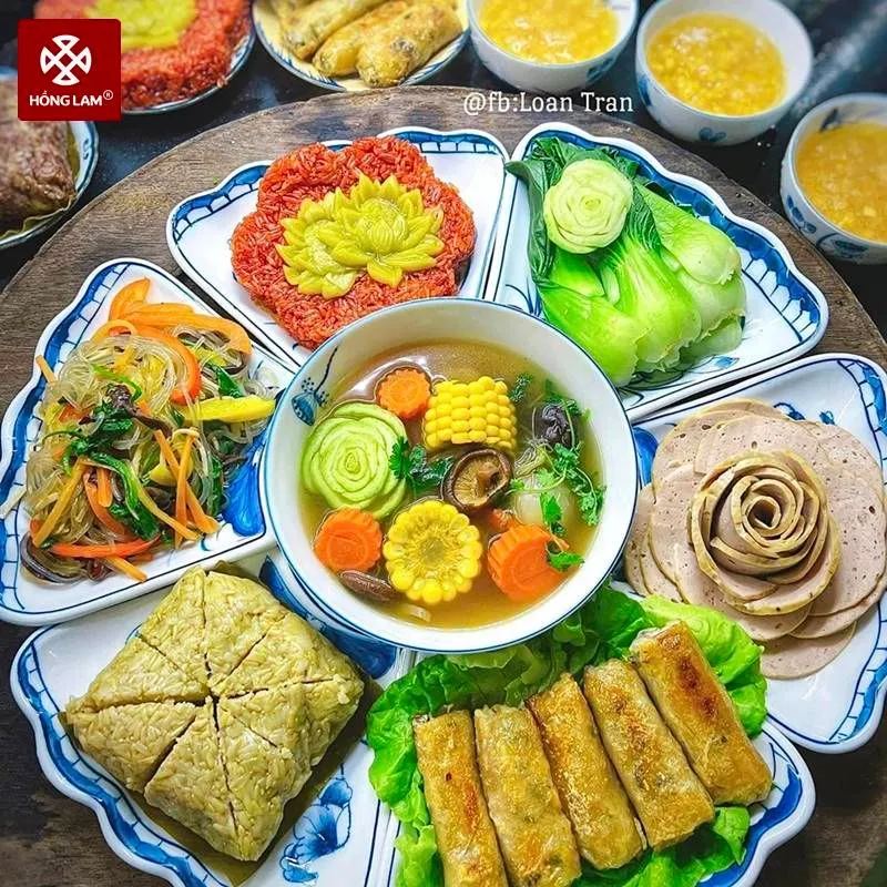 Không gian thờ cúng tôn nghiêm trong ngày lễ Tết Nguyên Tiêu.