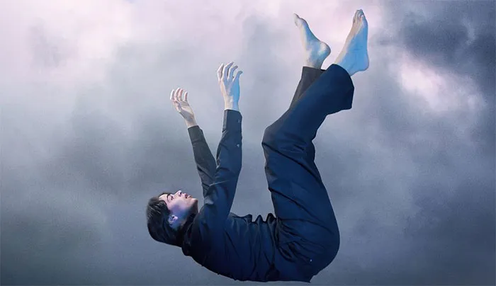 Những giấc mơ trong giai đoạn REM thường mang màu sắc huyền bí và kỳ quái.