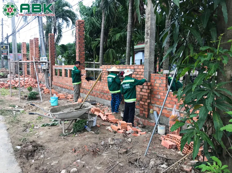 Lễ khởi công sửa cổng theo phong thủy