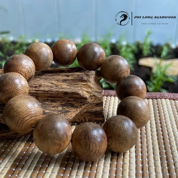 Vòng trầm hương Phi Long uy tín