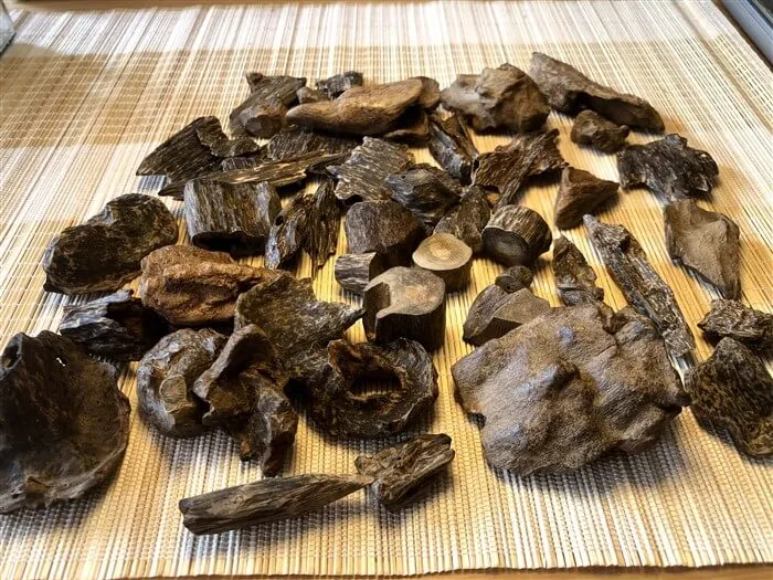 Vòng Trầm Hương Chìm Nước Giá Bao Nhiêu? Bảng Giá Mới Nhất 2026 18 Trầm Hương chìm nước